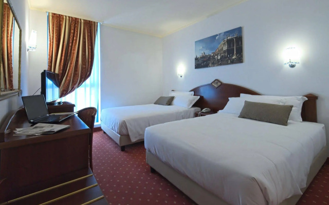 Noventa Hotel