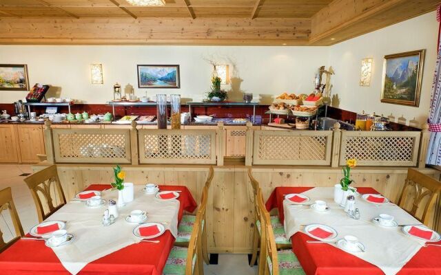 Waldhof Ferienhotel