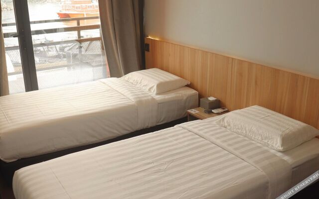 Semporna Seaview Hotel