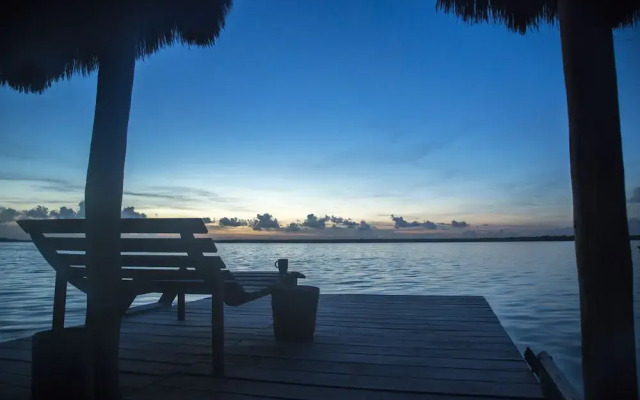 Lagoon Front Suite with Bikes & Kayaks