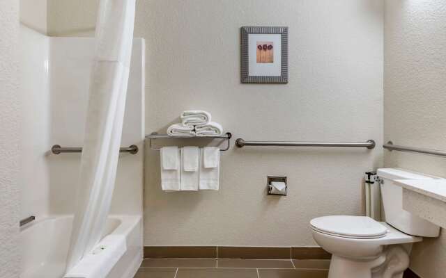 Quality Inn & Suites