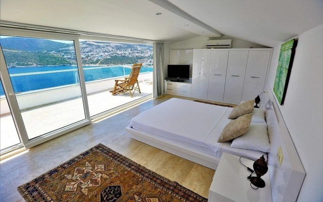 Villa Luminex by Akdenizvillam