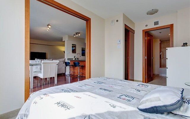 Palais-des-Congrès Furnished Suites by Hometrotting