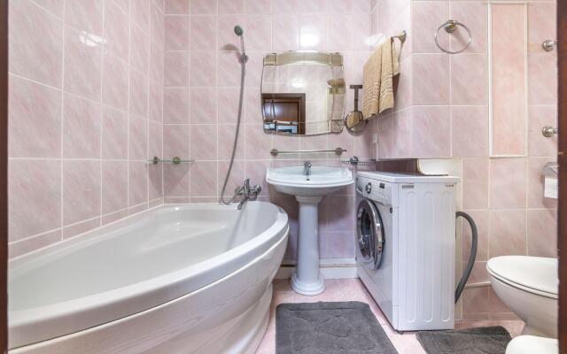 Apartlux na Amundsena
