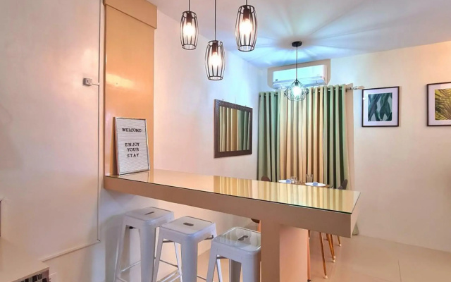 Fully Furnished Apartment with Netflix and Wifi