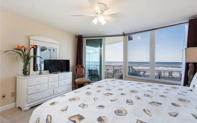 Shores Club 105 - Two Bedroom Condo