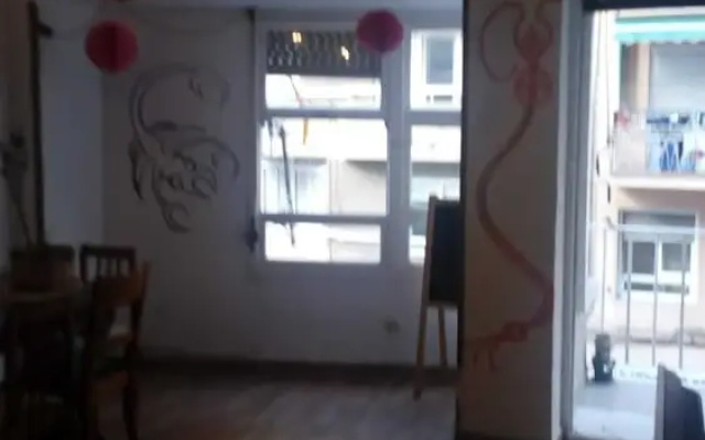 Room In Center