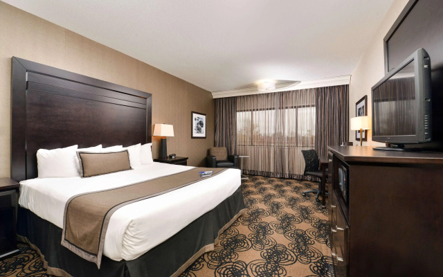 Best Western Plus Midwest Inn