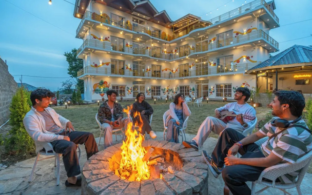 The Social Stays Bir Formerly Artbuzz