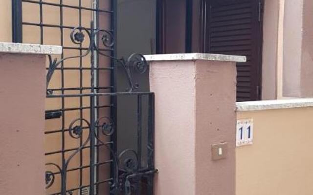 Vatican Canal Apartments 9-11