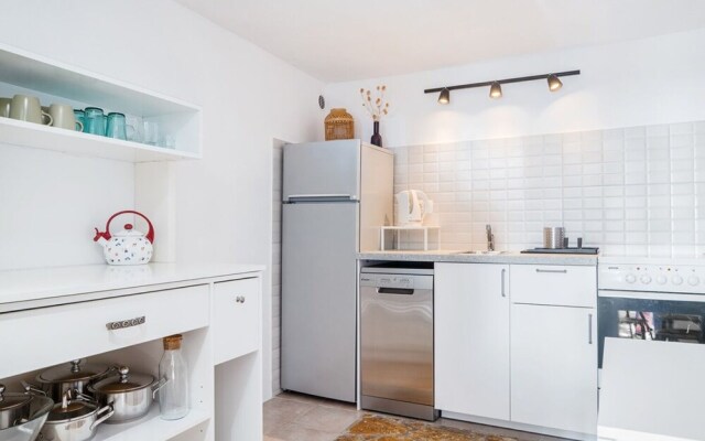 Melissa - 150m From the Beach - A2