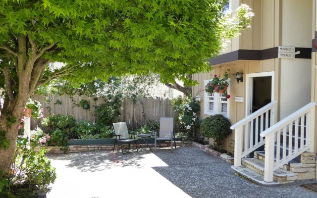 Briarwood Inn