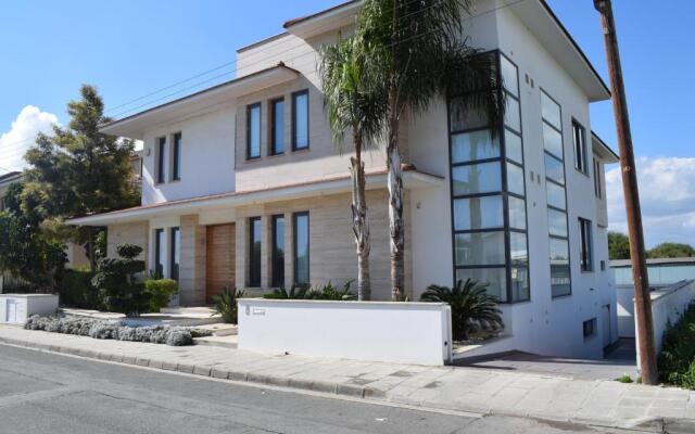 Salt Lake Deluxe Villa