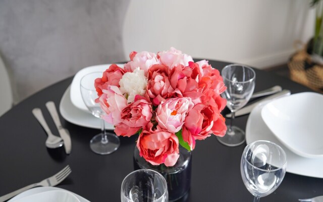 Stowe Suite by Rehoboth - Abbey Wood