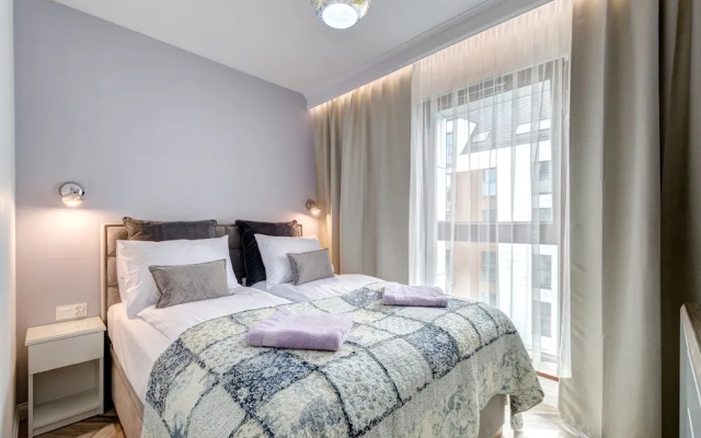 Live & Travel Apartments