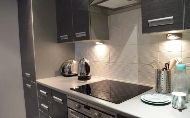 Lovely 2 Bedroom Apartment in Putney