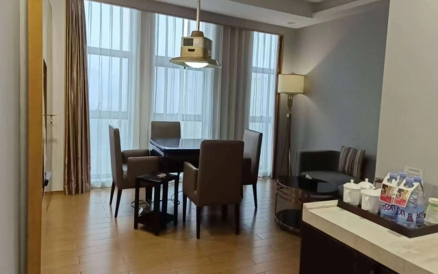 Ramada Yiyang Taojiang