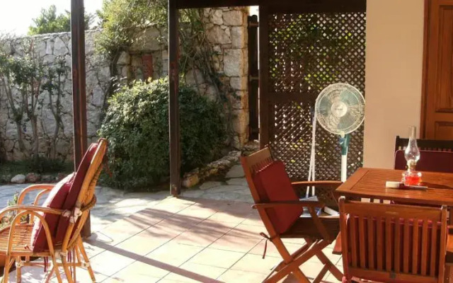 Villa Juanita Garden Apartment