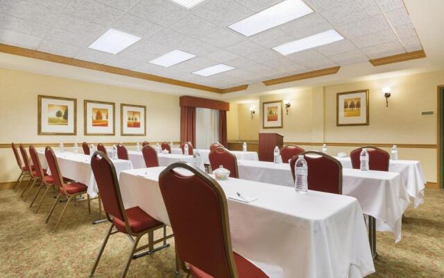 Country Inn & Suites by Radisson, Covington, LA