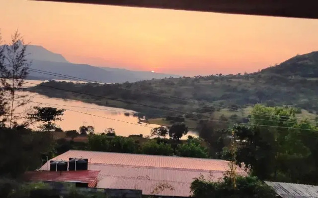 Green Velvet Resort-Near Pawna Lake