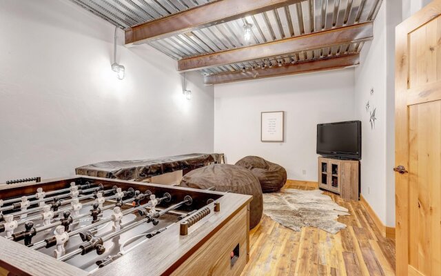 Beautiful 4BD near Winter Park HOT TUB