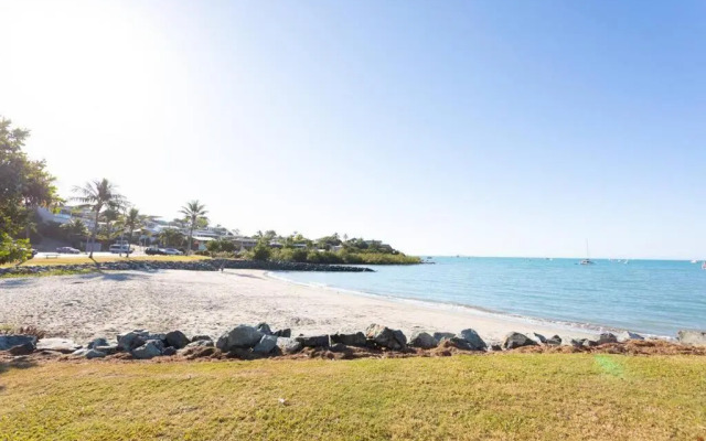 Ocean View 33A Studio Pool Ocean View WIFI