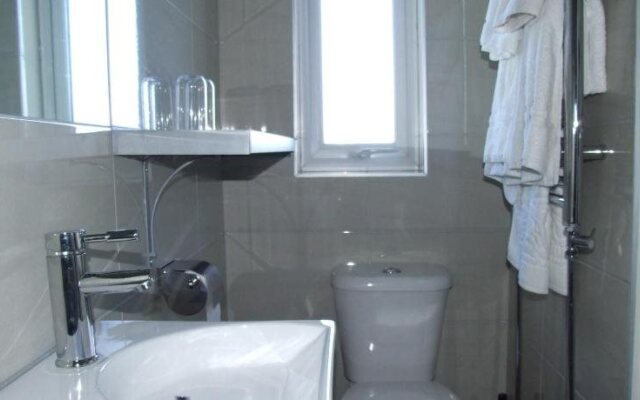 Cranny's B&B