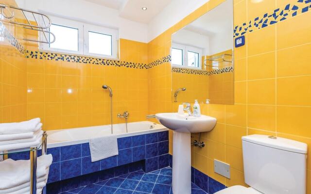 Beautiful Home in Barbat With Wifi and 2 Bedrooms
