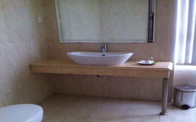 Long Anh Hotel