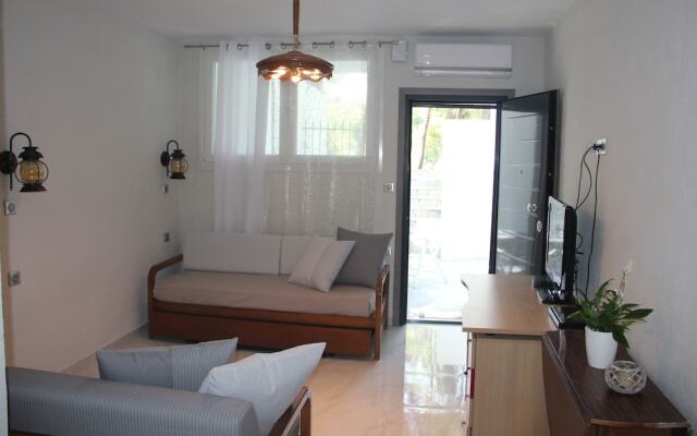 Sani Beach Maisonette