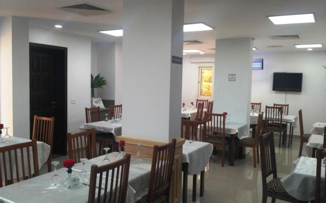E-Just Hotel Borg El Arab