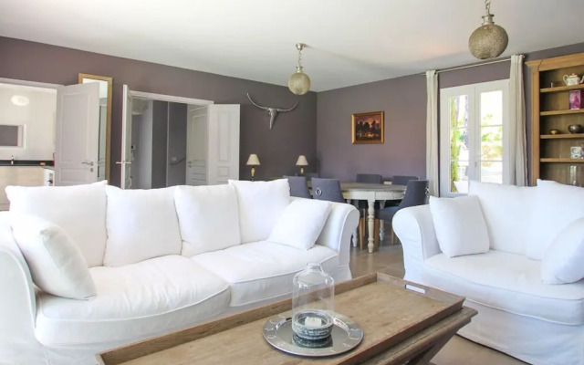 Spacious Holiday Home in Grimaud With Large Garden