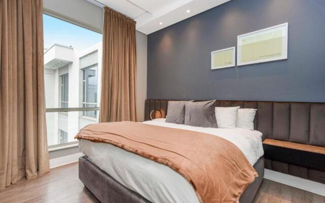 Chic 2 Bedroom Penthouse In The Heart Of Rosebank