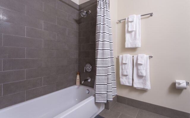 Domicile Suites at Mark on 8th