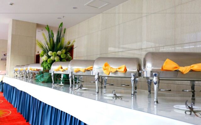 Luoyang Yijun Hotel