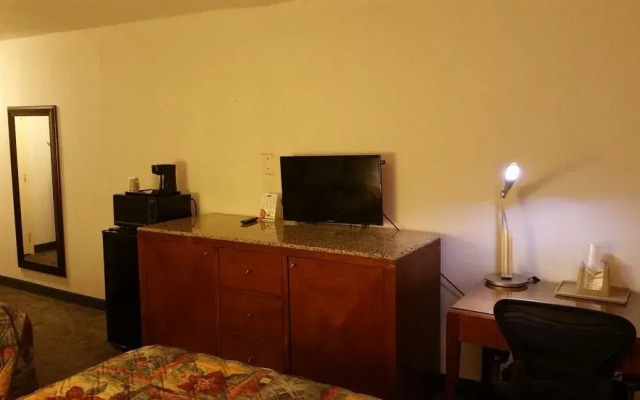 Rodeway Inn & Suites