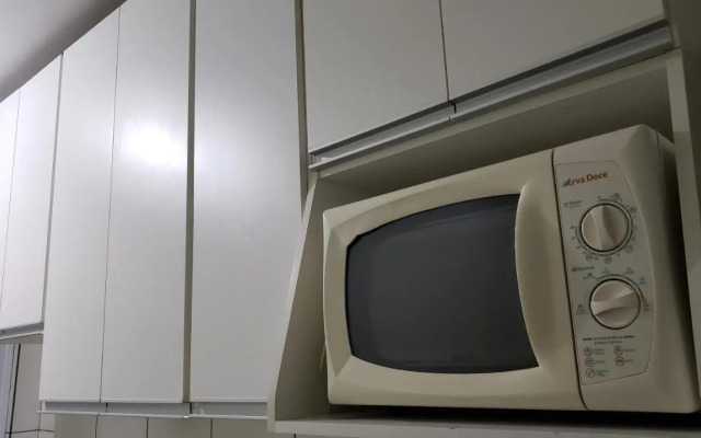 Apt encantador c/ varanda próximo ao aeroporto Jk.