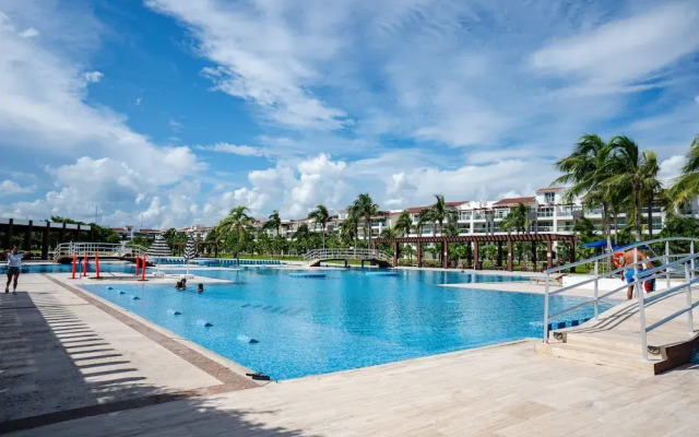 Mareazul 2 Bedroom Condo