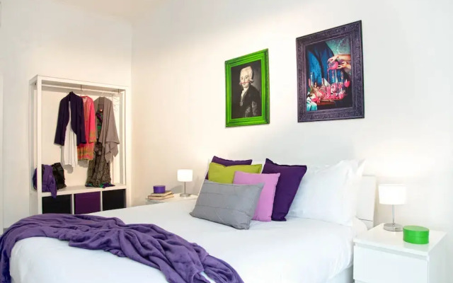 Ferdinando Arthouse Oversized Modern Apartment