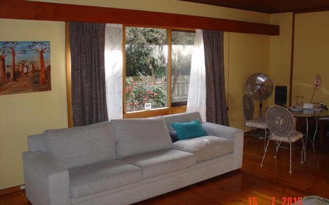 Canowindra Bed  Breakfast