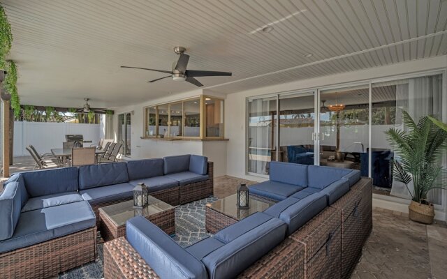 Lauderdale By The Sea 4 Bedroom Home by RedAwning
