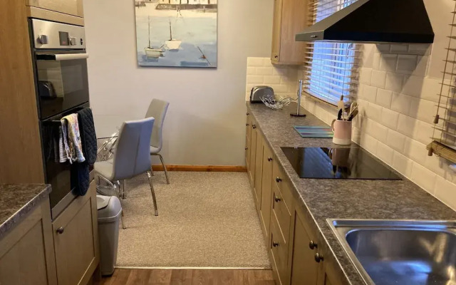 Spacious Detached Bungalow With Ample Parking