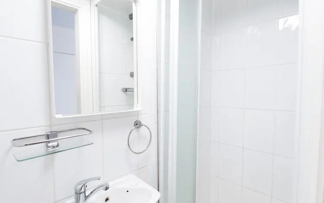 Modern Studio in the Heart of Acton