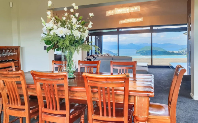 Luxury Villa 5 Bedrooms