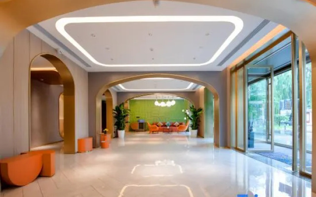 PALACE HOTELS（Beijing Datun Road East Subway Station Beijing's Bird Nest）