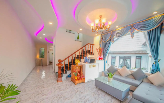 Vy House
