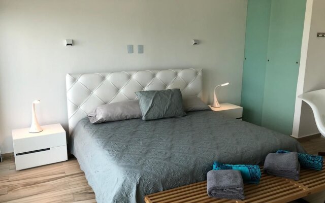 Brisas Apartments