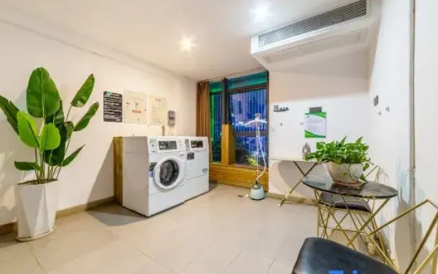 Shenzhen Yuemei Four Seasons Hotel