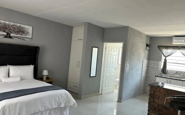 Silalise Lodge