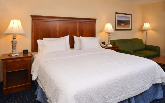 Hampton Inn & Suites Fredericksburg South